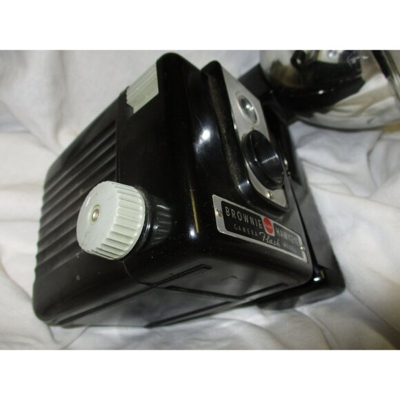 Vintage 1950's Hawkeye Camera Flash Model By Kodak - Picture 4 of 6